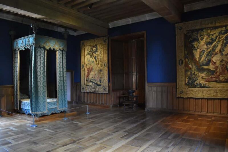 Azay-le-Rideau Castle: Private Guided Tour with Ticket - Who Will Love This Tour?