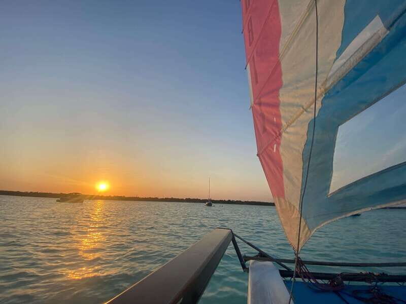 Bacalar: Sail Away with a Hobie Cat Catamaran - A Deep Dive into the Experience