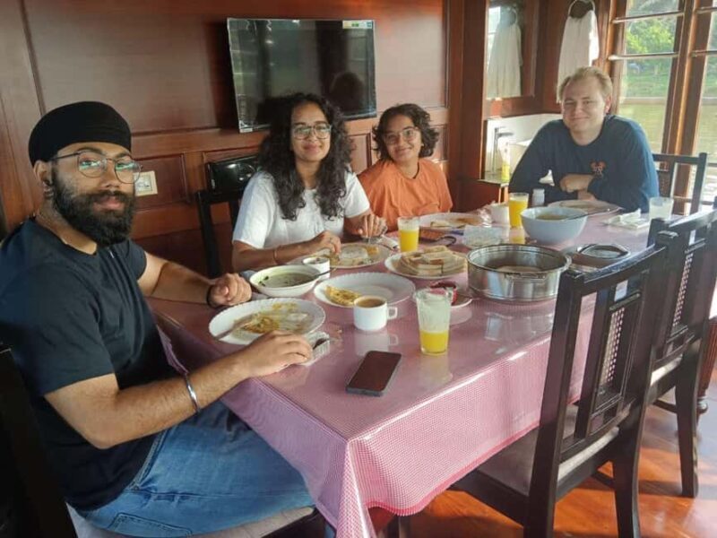 Backwater of Kerala Alleppey Houseboat Cruise Overnight Tour - Valuable Insights from Travelers