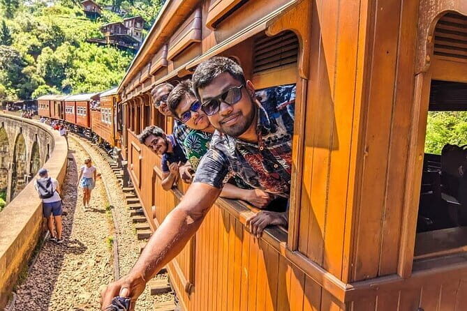 Badulla to Colombo train ride on (Train No: 1002 "Denuwara Menike") - Who Should Consider This Journey?