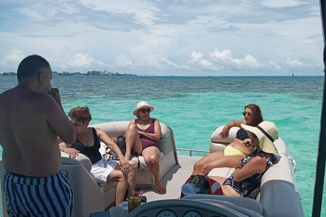 Bahia Tour, visit to the aquarium, bathing stops in San Andres. - The Sum Up: Who Is This Tour For?