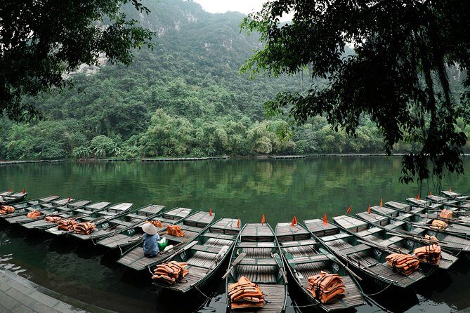 Bai Dinh Pagoda, Trang An boat and Mua Cave Limousine from Hanoi - FAQ