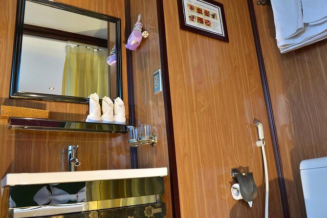 Bai Tu Long bay Boutique Cruise 2D/1N: Kayaking & swimming at pristine places - FAQs