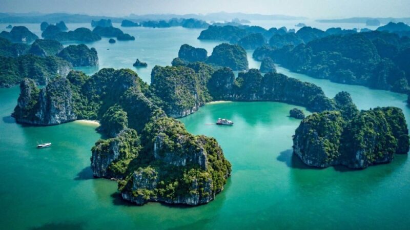 Bai Tu Long Bay Sail Away in 2D1N - An In-Depth Look at the Bai Tu Long Bay 2D1N Tour