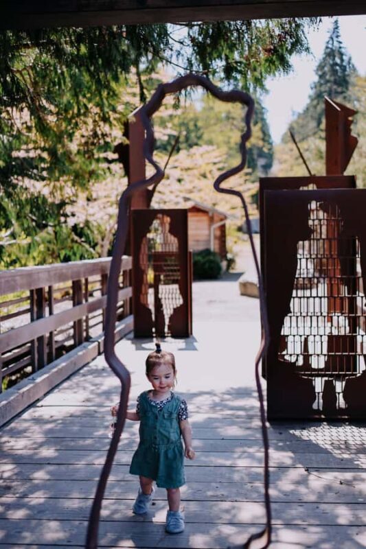 Bainbridge Island Discovery Tour - A Well-Balanced Look at the Bainbridge Island Discovery Tour