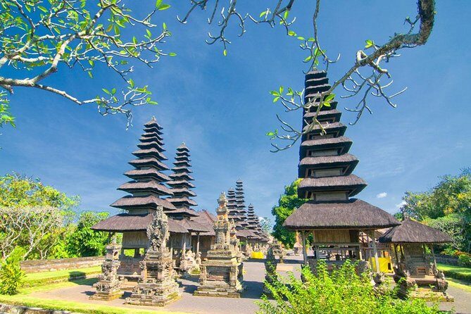 Bali Half-Day TANAH LOT SUNSET, Taman Ayun Temple with Dinner - FAQ