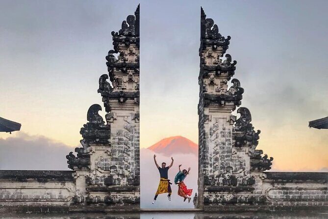 Bali Instagram: Gate of Heavan, Tirta Gangga, Swing and Waterfall - Key Points