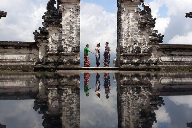 Bali : Instagrams Tour Lempuyang Temple, Tirta Gangga- Tukad Cepung , Tibumana Waterfall - A Detailed Look at the Tour Experience