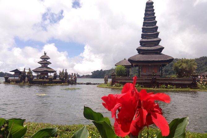 Bali Private Tour: Ulun danu Temple, Iconic Handara Gate & Tanah lot sunset. - Frequently Asked Questions