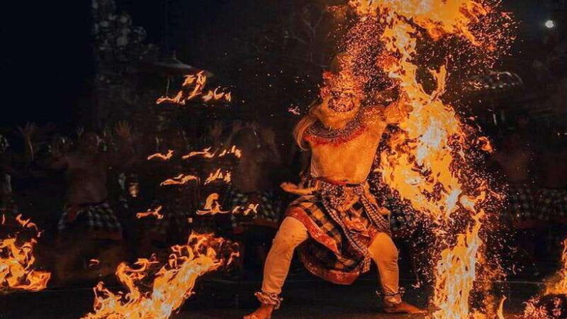 Bali: Ubud Kecak and Fire Dance Show Tickets - The Venue and Setting: Open-Air Temple in Ubud