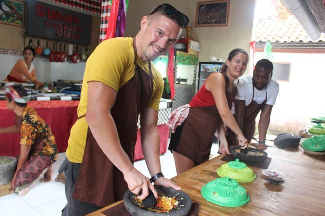 Balinese cooking school (9 Dish Cooking and Market Tour) - Engaging Introduction: What’s This Tour All About?