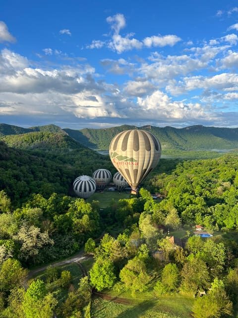 Balloon flight in la Garrotxa with transfer from Barcelona - Exploring the La Garrotxa Balloon Flight: An Unforgettable Journey