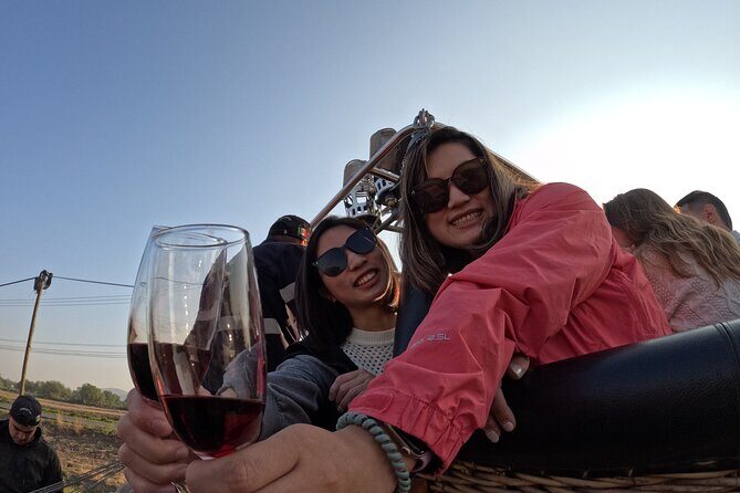 Balloon flight over Teotihuacan - A Close Look at the Experience