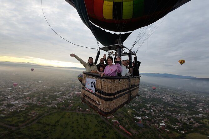 Balloon flight with breakfast in Cave and Pyramids from CDMX - The Scenic and Cultural Stops