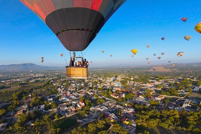 Balloon Flight with Tour and Entrance to Teotihucan - First Impressions and Key Highlights