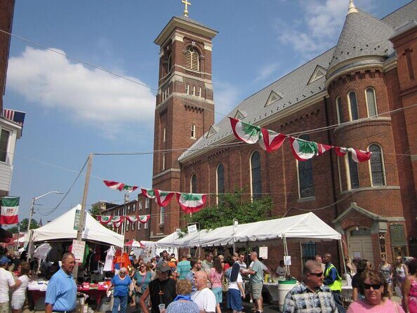 Baltimore Scavenger Hunt Adventure - Baltimore Scavenger Hunt Adventure: A Fun and Authentic Way to Discover the City