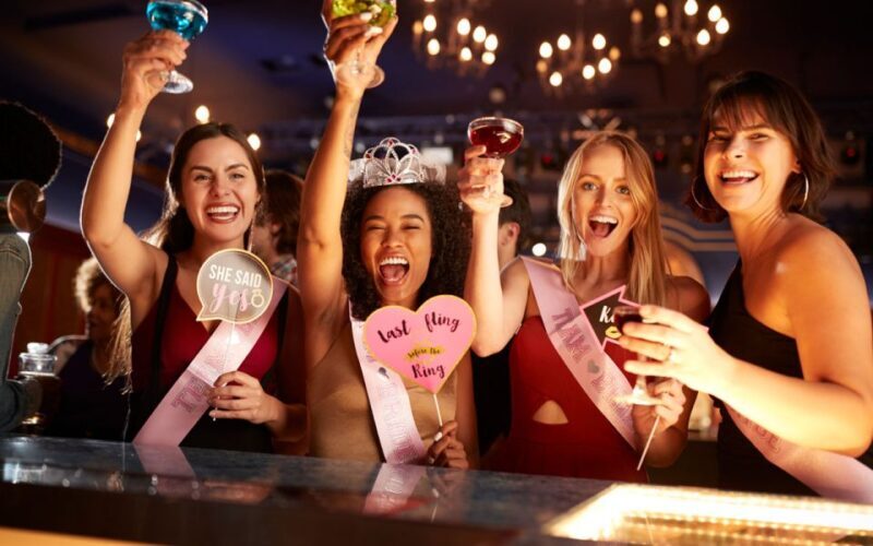 Bamberg: Bar & Club Tour with free Shots & VIP entry - Key Points