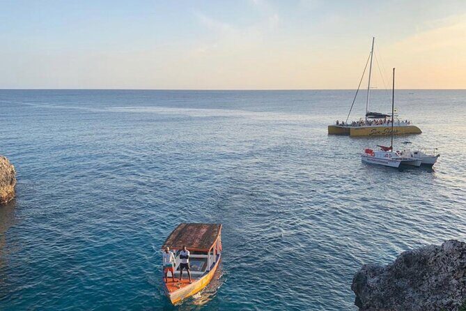 Bamboo Rafting, Catamaran Party Cruise and Ricks Cafe - Who Is This Tour Best For?