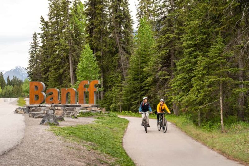 Banff 2-day: Lake Louise, Moraine Lake, Johnston Canyon tour - FAQs