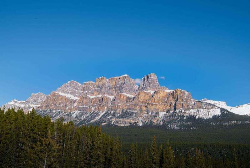 Banff/Canmore/Calgary: Moraine Lake and Lake Louise Guided - Key Points