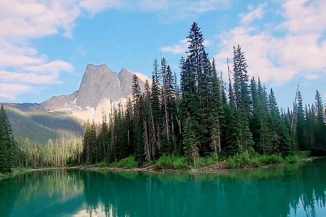 Banff: Lake Louise and Moraine Lake Tour with Pickup & Drop - FAQs