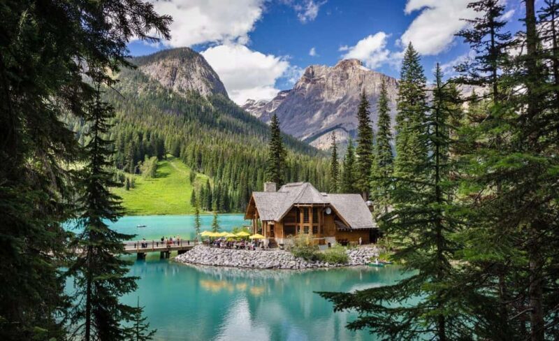Banff: Lake Louise, Emerald Lake, and Moraine Lake Tour - What to Expect from the Experience