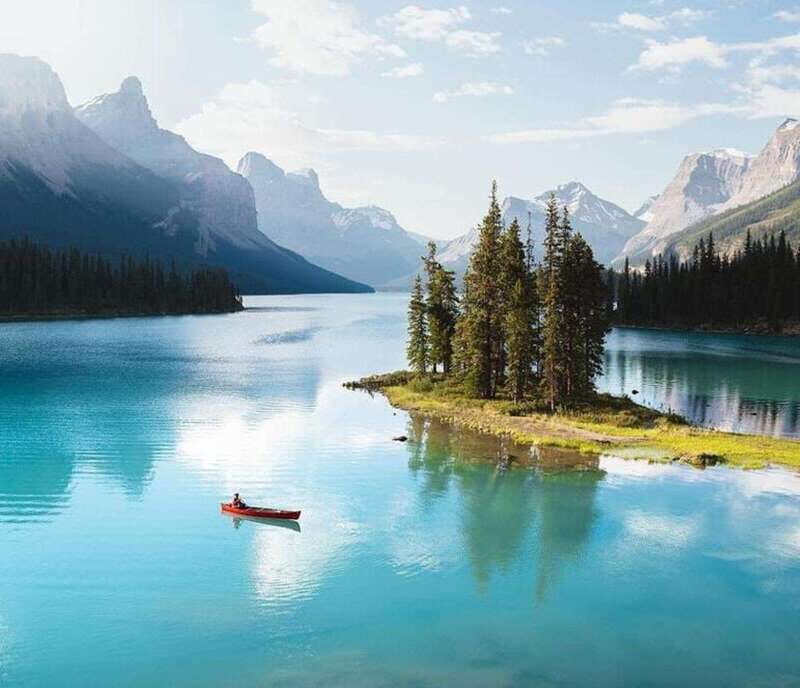 Banff: Lake Louise, Moraine, Emerald & Johnston Canyon Tour - Key Points