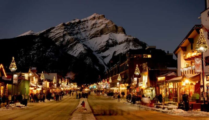 Banff: Majestic Holiday Tour From Calgary - Key Points