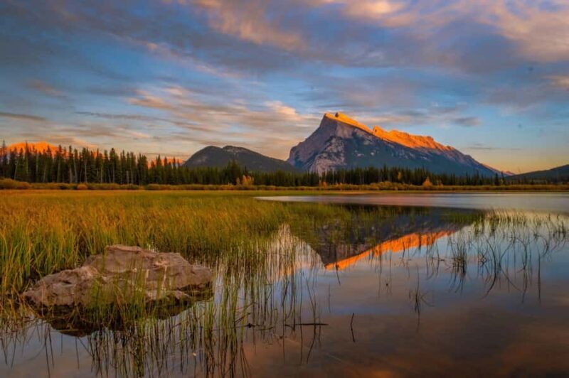Banff National Park: Virtual Tour - A Virtual Tour of Banff National Park: Exploring the Canadian Rockies from Home