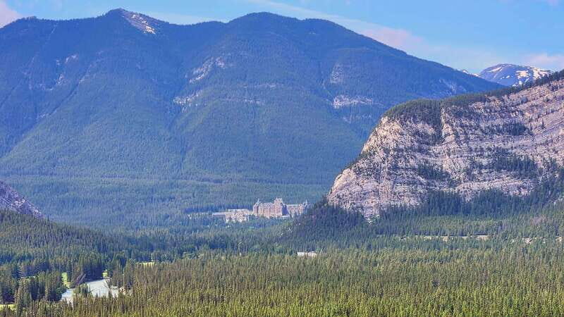 Banff Private Full-Day Tour Lake Louise, Gondola & more - Who Will Appreciate This Tour?