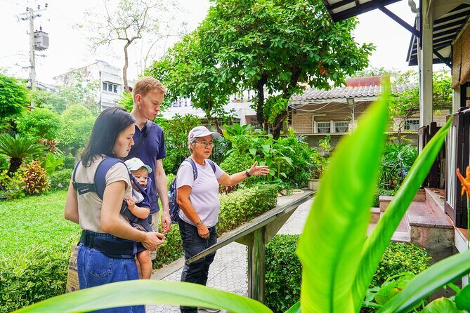 Bang Rak Backstreets: Local Bites & Culture Walking Tour - Authentic Reviews from Past Travelers