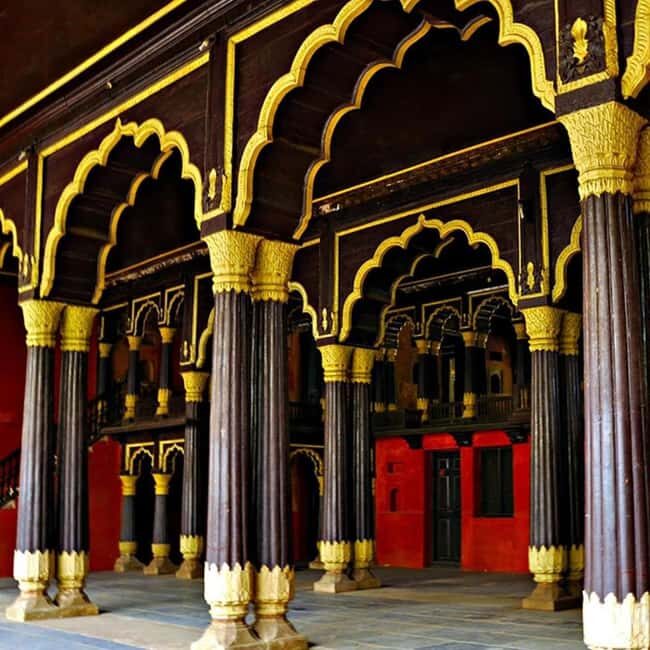 Bangalore: Flower Market, Pete, Palace, & Fort Walking Tour - Exploring Bangalore’s Historic & Vibrant Heart