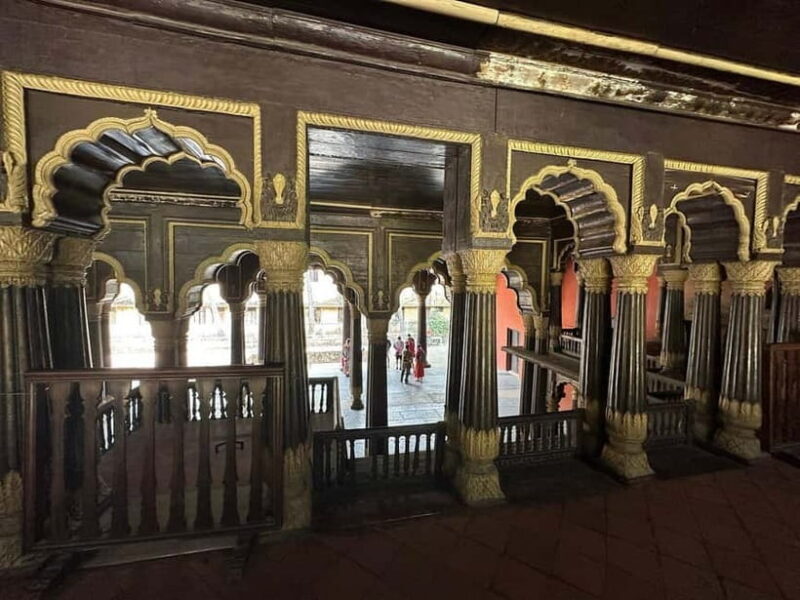 Bangalore: Palace, Temples, Fort & Markets Walking Tour - Bangalore: Palace, Temples, Fort & Markets Walking Tour
