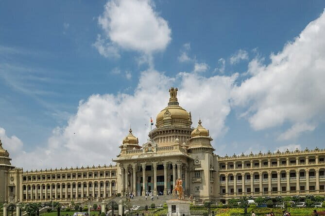 Bangalore Private City Car Tour with Guide and Lunch - FAQs