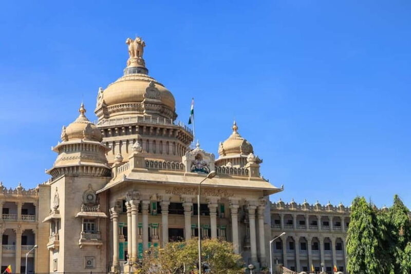 Bangalores Best: A Cultural and Historical Trail - Architectural Marvels: Vidhana Soudha and High Court