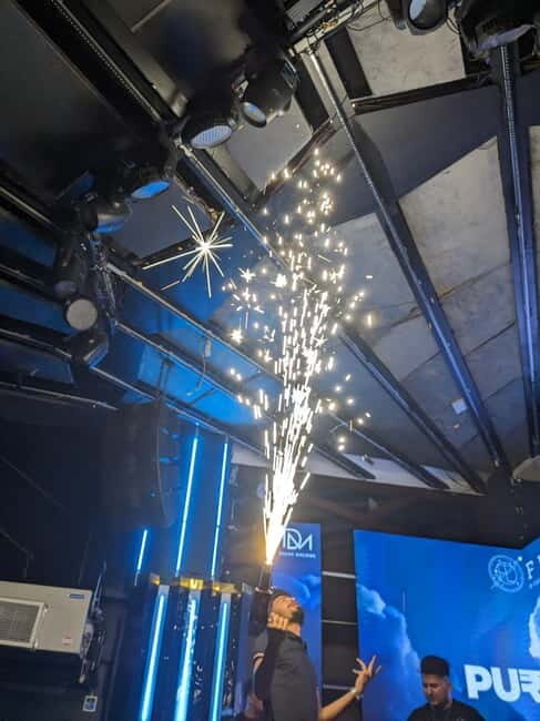 Bangalore:The Original bengaluru pub crawl - Key Points