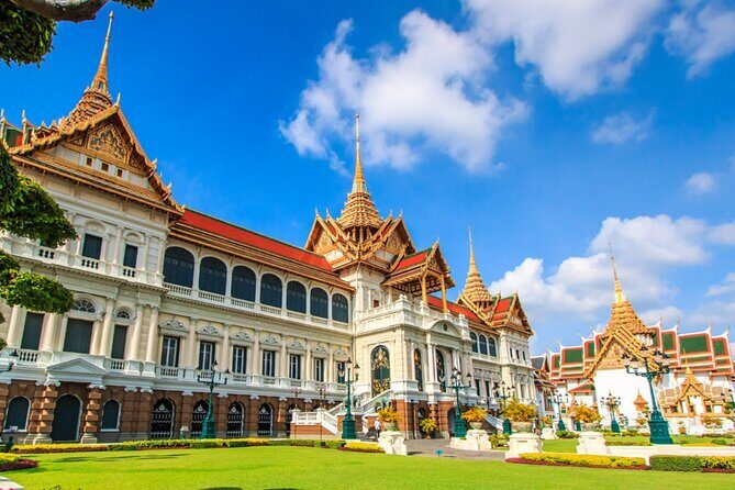 Bangkok Best Two Temples Emerald & Reclining Buddha + GrandPalace - Discover Bangkok’s Top Temples in Comfort and Style: Emerald & Reclining Buddha + Grand Palace