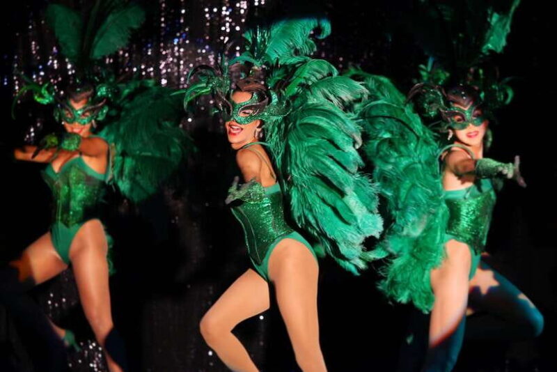 Bangkok: Calypso Cabaret Show with Thai Set Dinner - Key Points