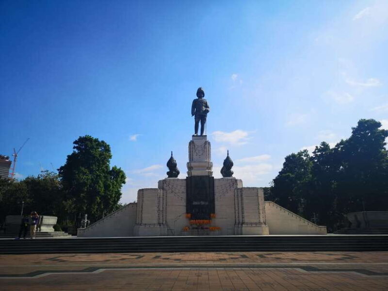 Bangkok: CHOB Day Walking Tour (Talking + Walking + Eating) - A Deep Dive into the Bangkok: CHOB Day Walking Tour