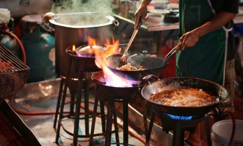 Bangkok: Discover a Taste of Chinatown  2 Hr Walking Tour - Key Points