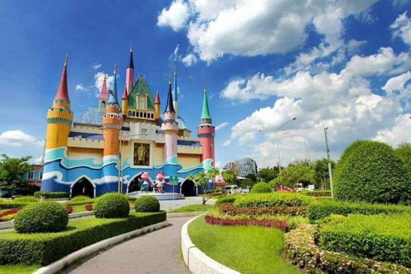 Bangkok: Dream World Unlimited Ride Ticket with Lunch - Who Would Enjoy Dream World Bangkok?