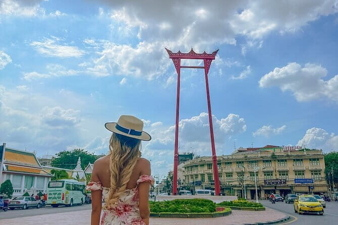 Bangkok Electric Tuk Tuk Tour with Local Guide - Discovering Wat Ratchanatda and Loha Prasat