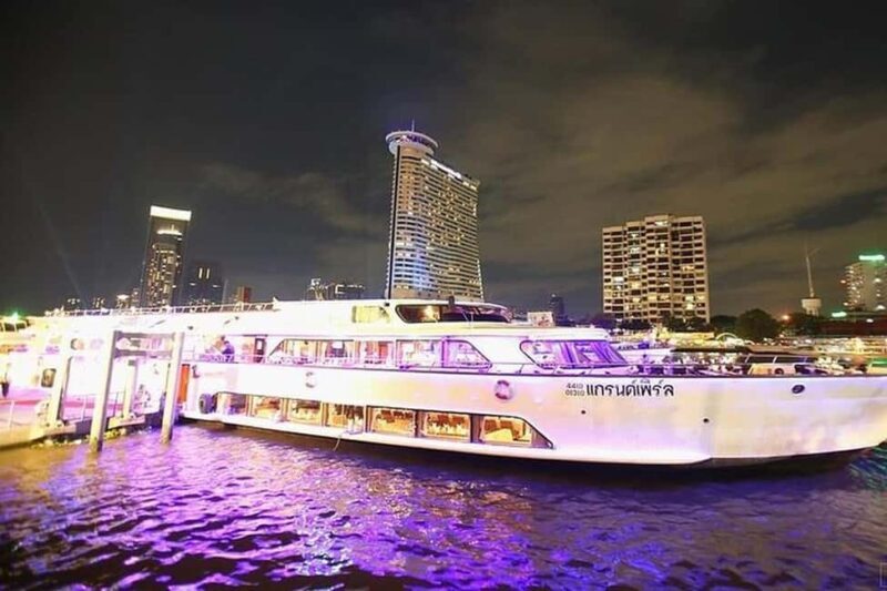 Bangkok: Evening Dinner Cruise with Live Music Chao Phraya - Key Points