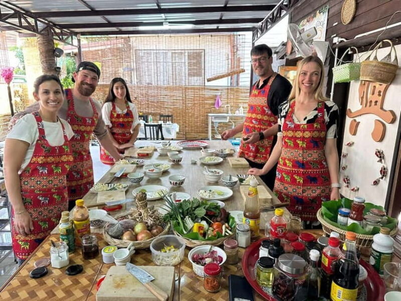 Bangkok: Favourite Thai Flavors Cooking Class by Smart Cook - Key Points