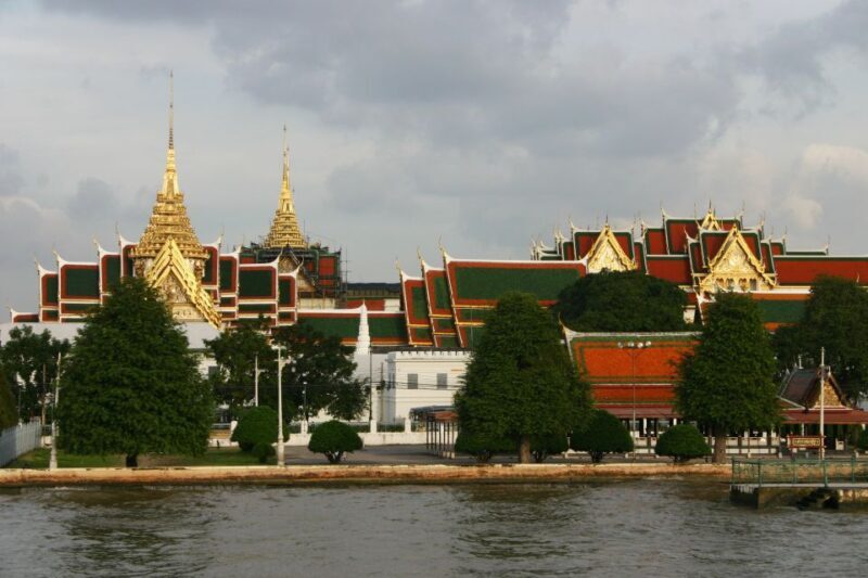 Bangkok: Grand palace and Iconic temple Half-Day Private - A Closer Look at the Experience