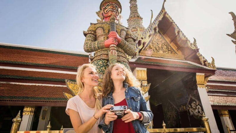 Bangkok: Grand Palace, Emerald Buddha, and Museum Siam Tour - Key Points