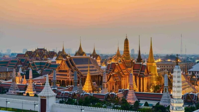 Bangkok: Grand Palace, Emerald Buddha, and Museum Siam Tour - Practical Information and Tips