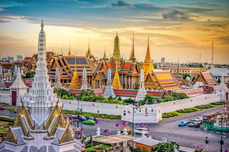 Bangkok: Grand Palace, Wat Pho, and Wat Arun Guided Tour - Authentic Encounters and Tips from Reviews