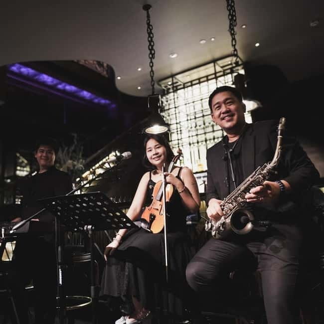 Bangkok: Medici Kitchen & Bar Couple Package - Practical Tips and Considerations