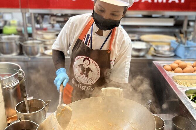 Bangkok Michelin Food Tour by Tuk Tuk (3 Stops, 8 tastings) - Key Points